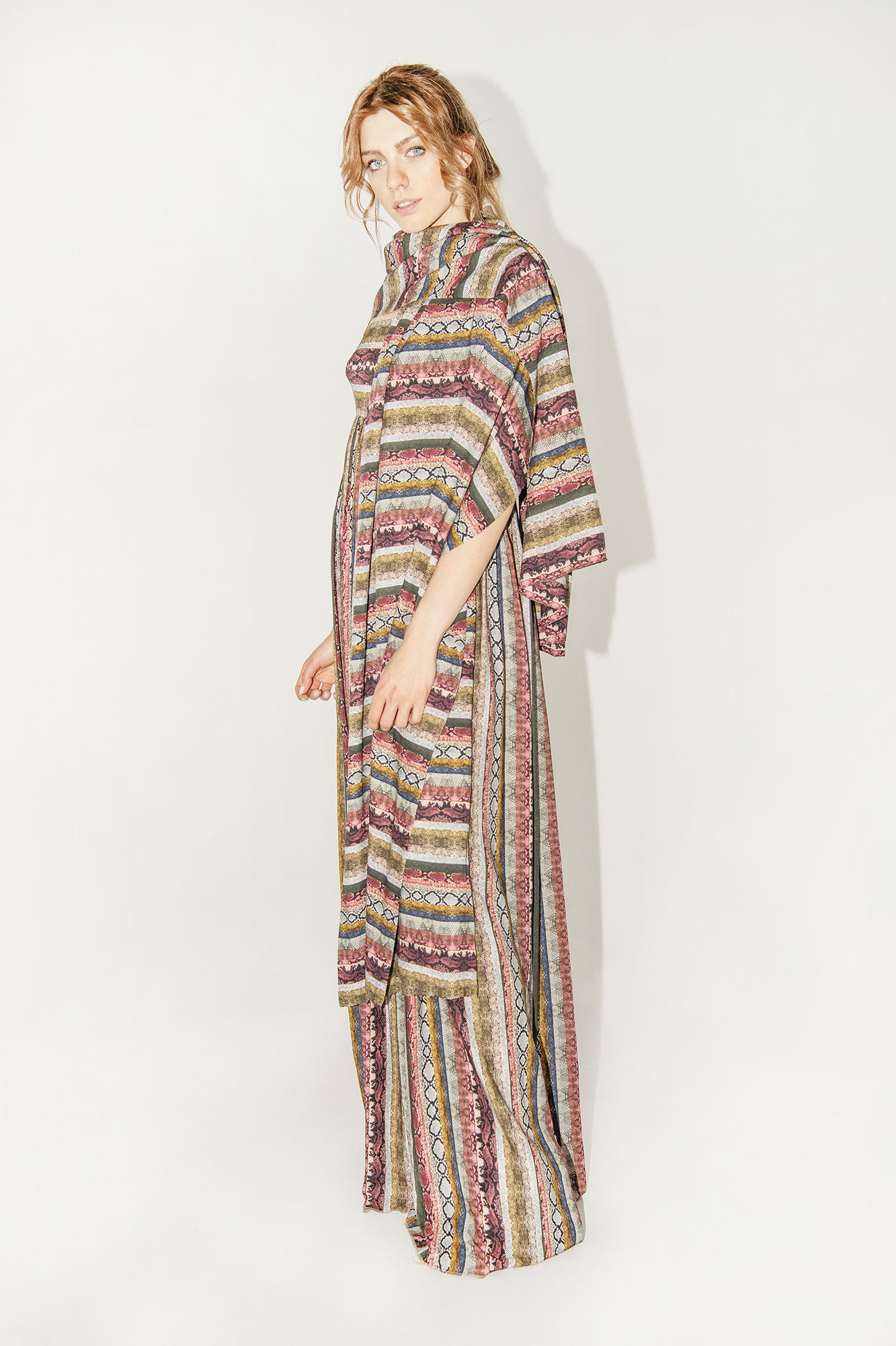 snakeskin stripes dress side with skarf 1 • Sassa Björg