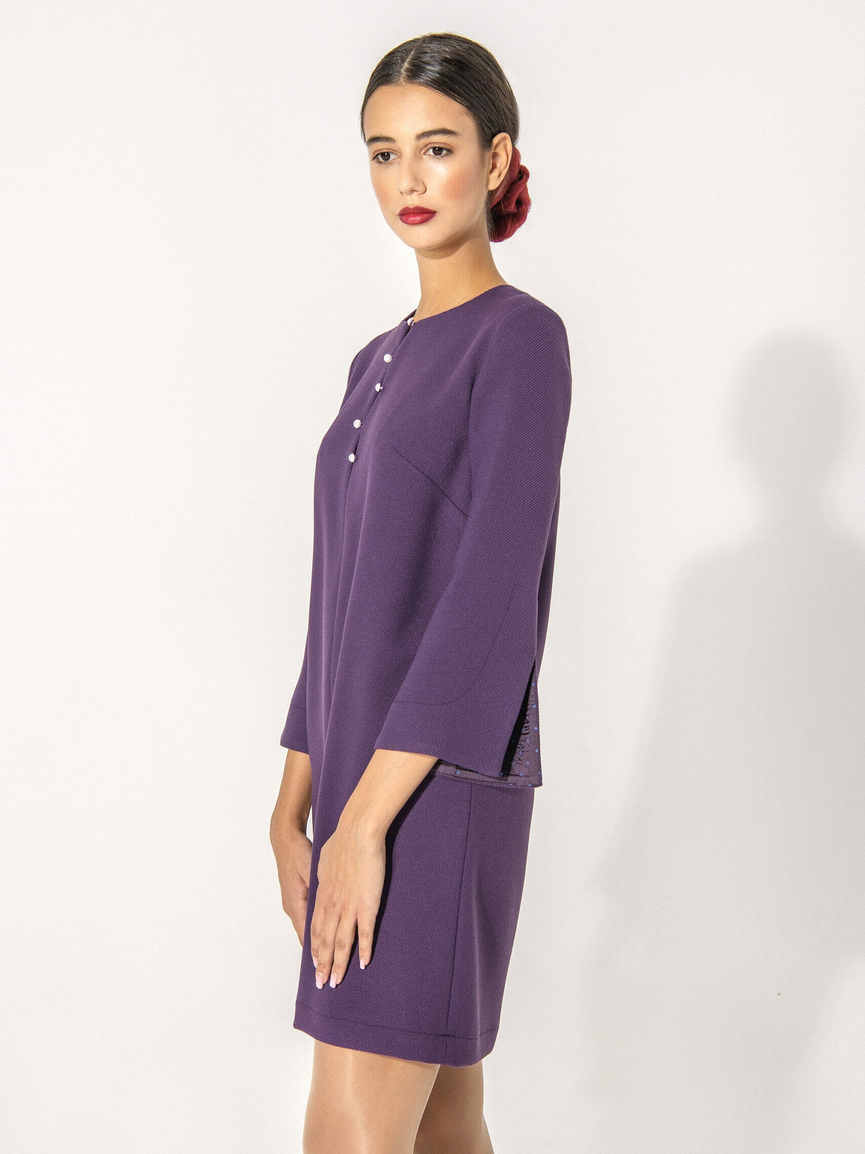 A shaped purple dress side scaled uai • Sassa Björg