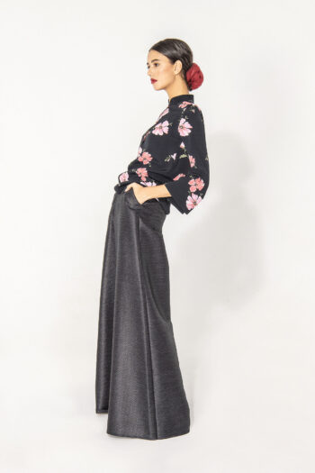 Asian cut shirt side • Sassa Björg