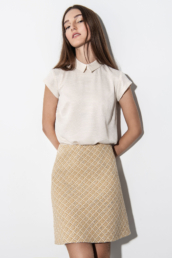 Beige mini skirt silver thread leaning uai • Sassa Björg