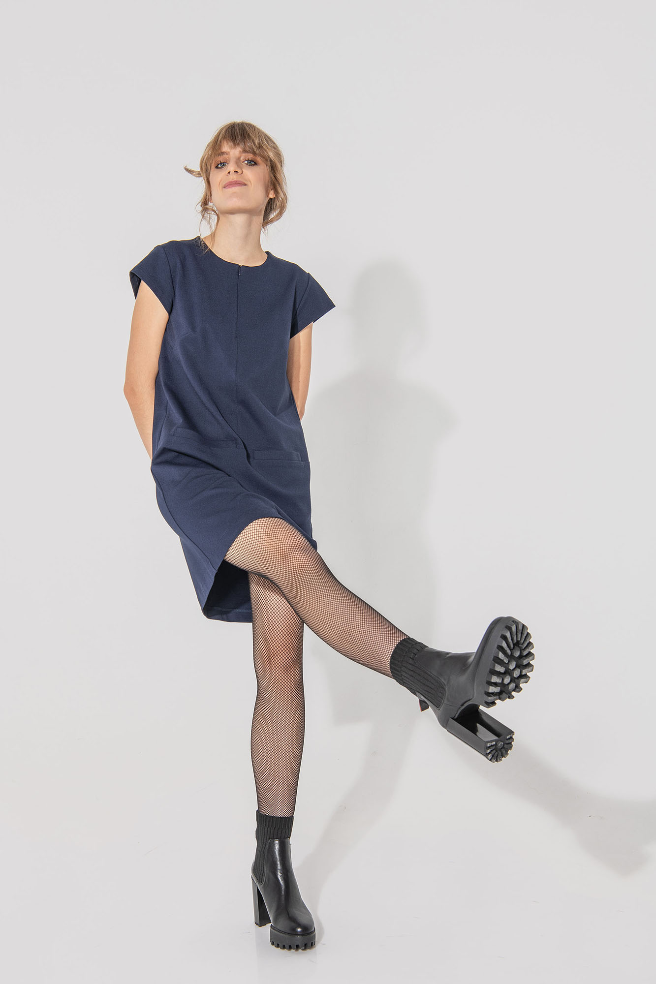 Dark blue trapeze dress with big front pockets kick • Sassa Björg