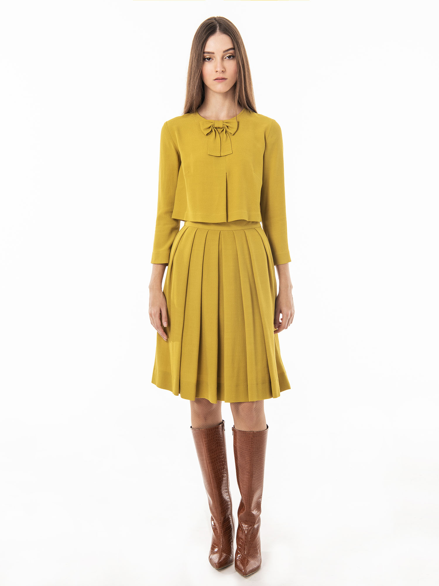 Mustard pleated skirt • Sassa Björg