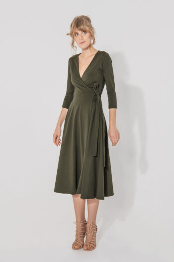 Olive green hug me dress front • Sassa Björg
