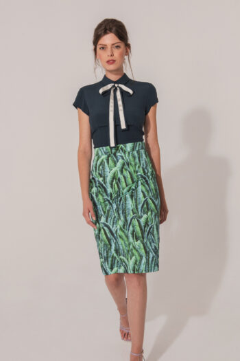 Petrol blue shirt with back buttons and a bow full • Sassa Björg