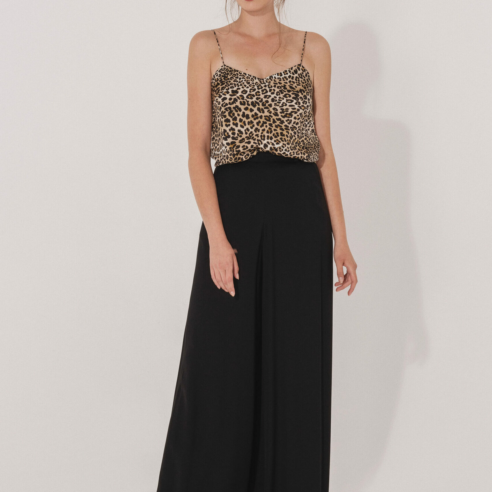 V neck strappy top with leopard print main scaled uai • Sassa Björg