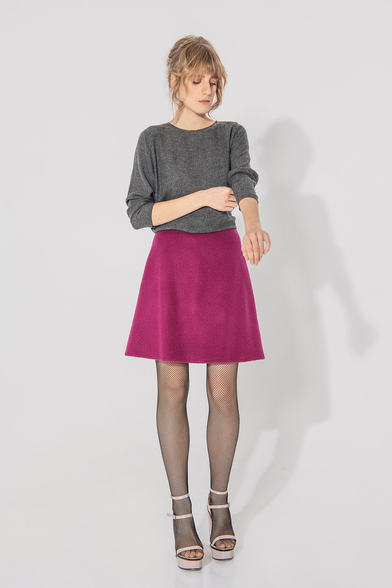 a shaped mini skirt cyclamen colored front • Sassa Björg