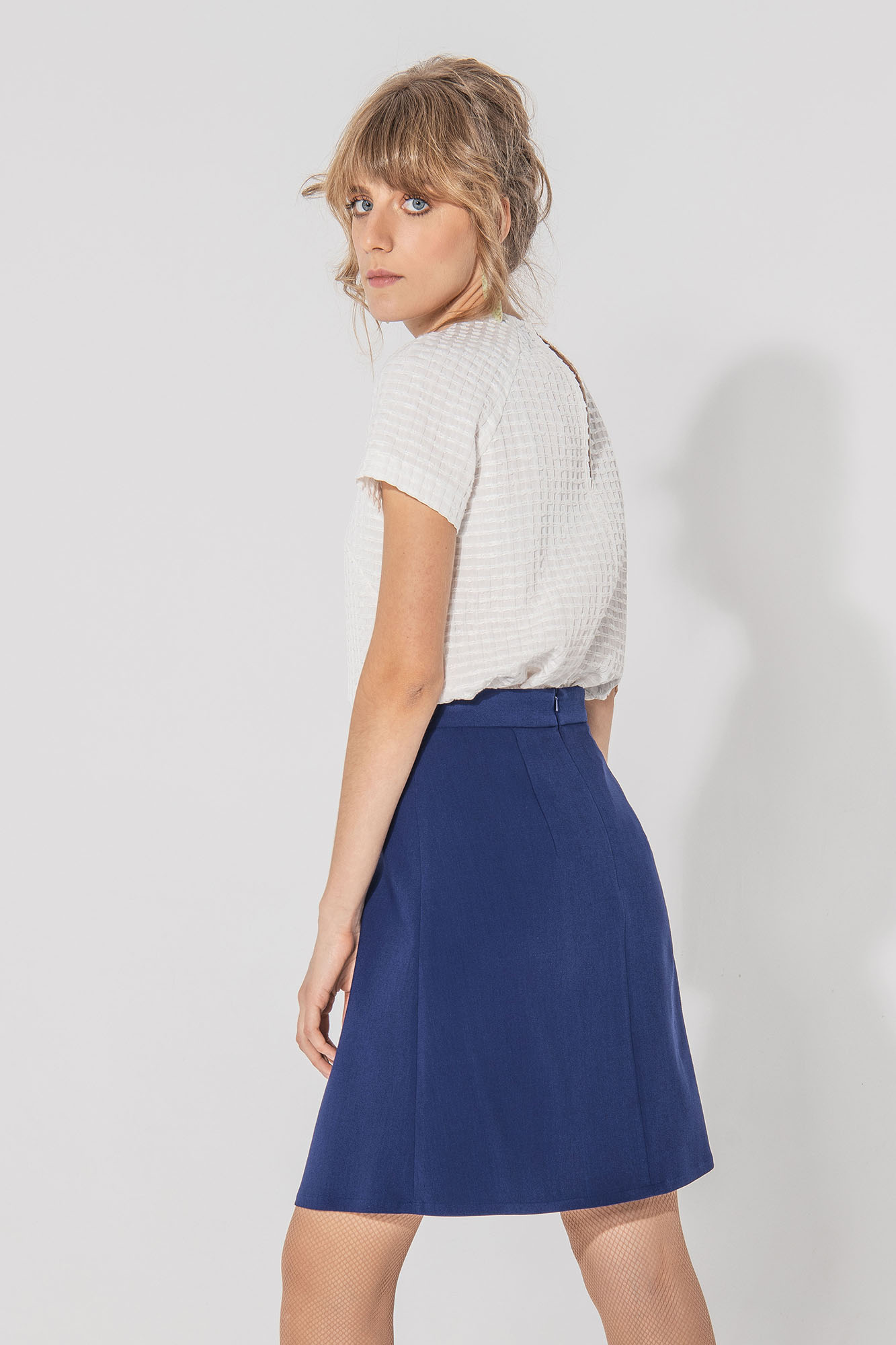 a shaped pleated skirt in cobalt blue side • Sassa Björg