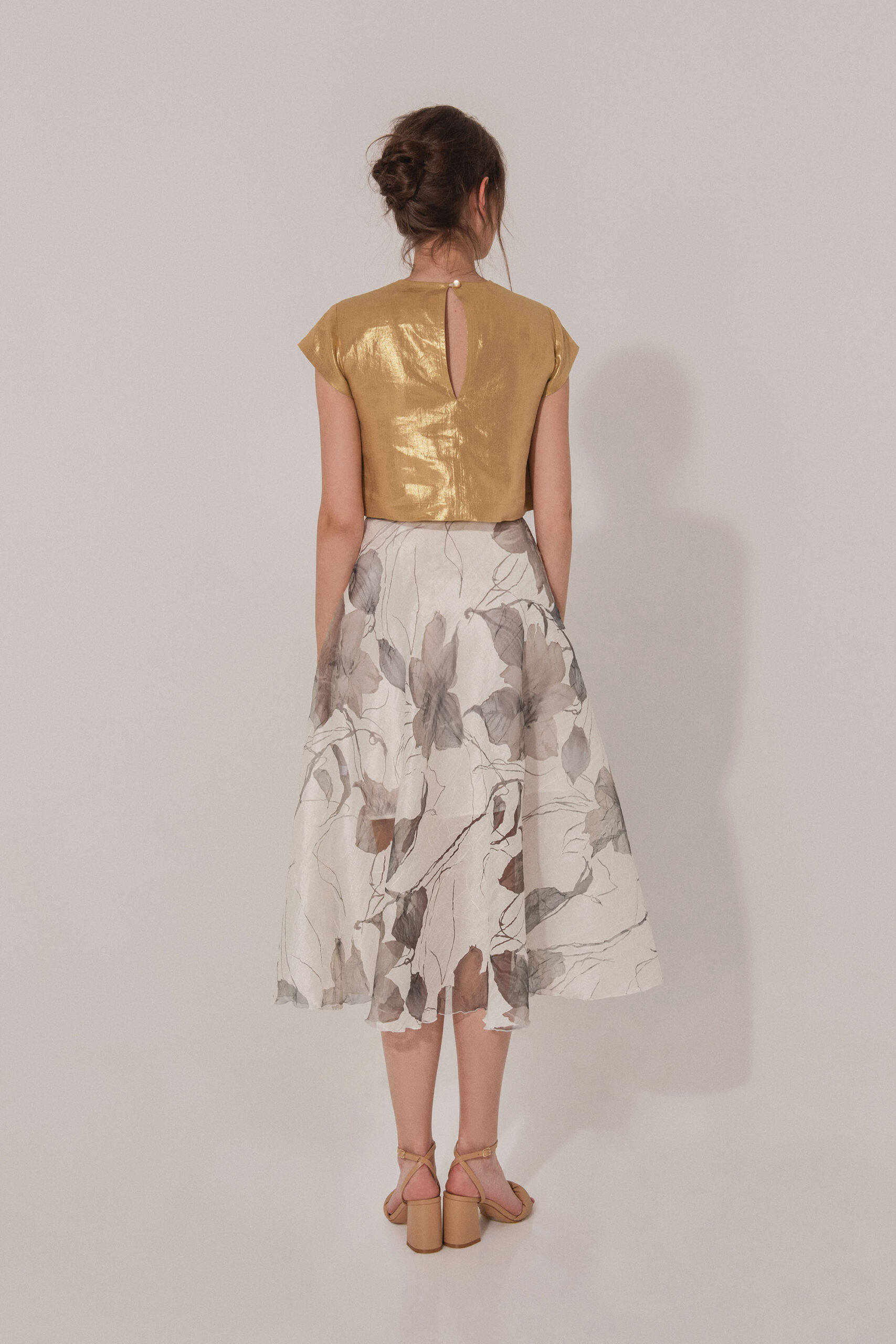 Half circle skirt with transparent flowers back scaled • Sassa Björg