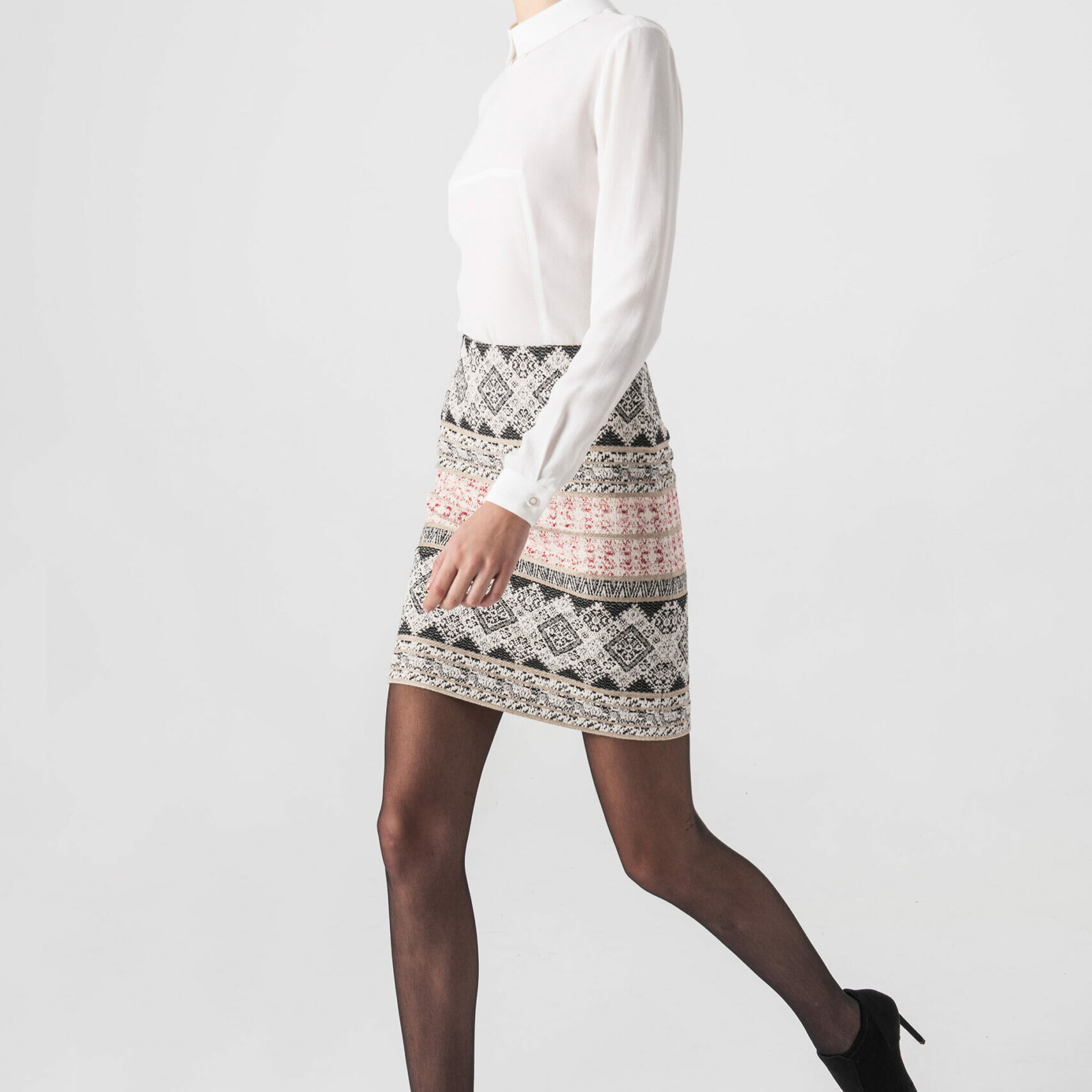 Straight mini skirt with etno motif main scaled uai • Sassa Björg