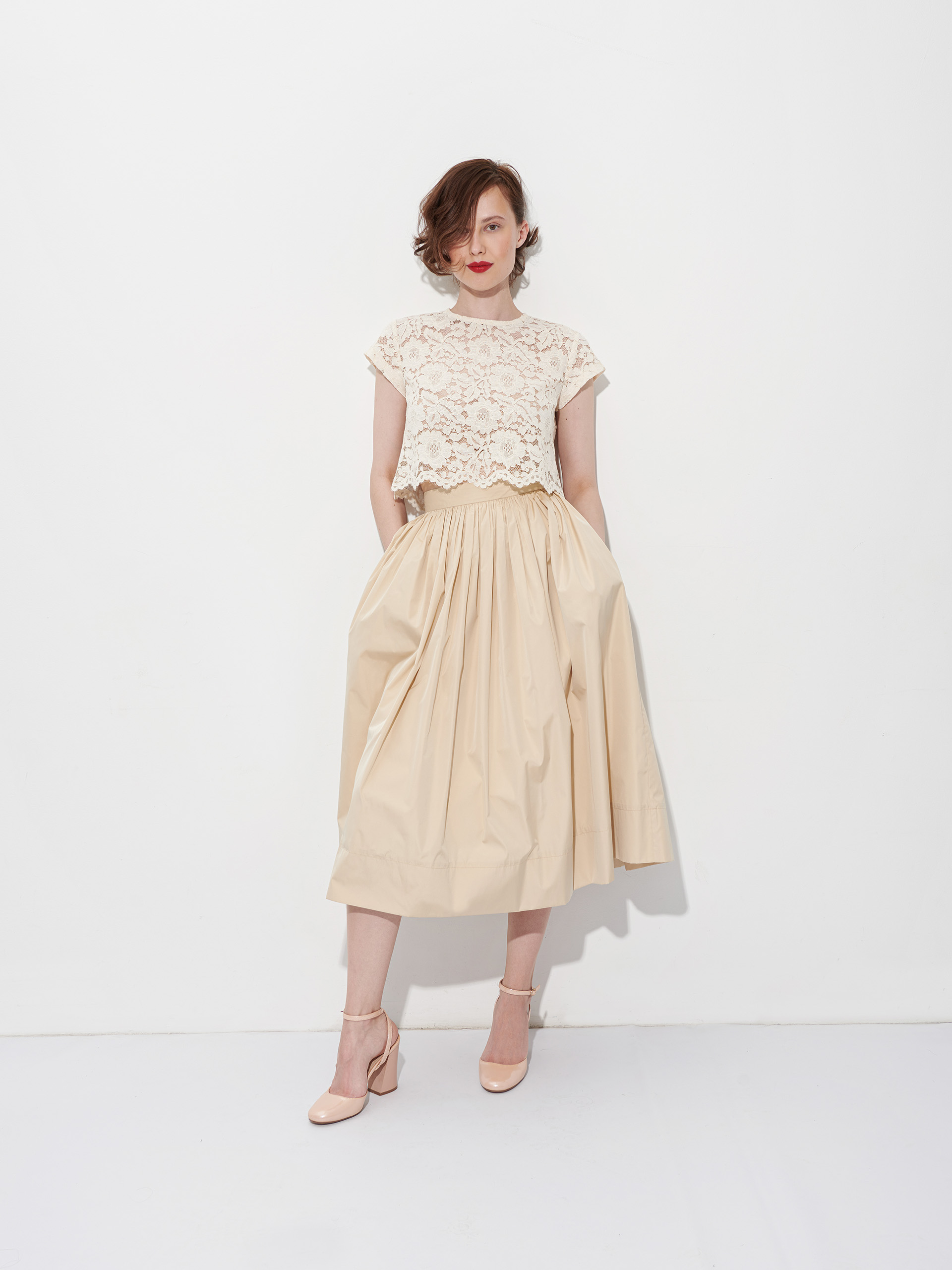 beige gathered flowy taffeta skirt front • Sassa Björg