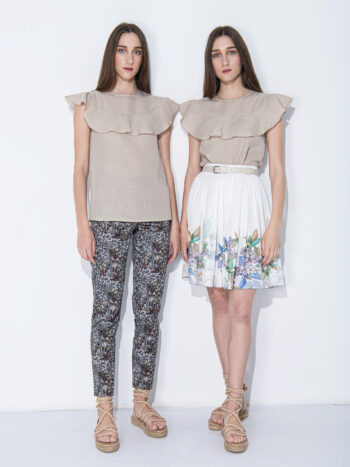 beige linen blouse w ruffle twins • Sassa Björg