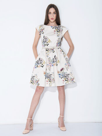 boatneck dress with flowers legs spread out • Sassa Björg