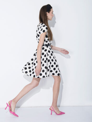 dress with large polka dots walking side • Sassa Björg
