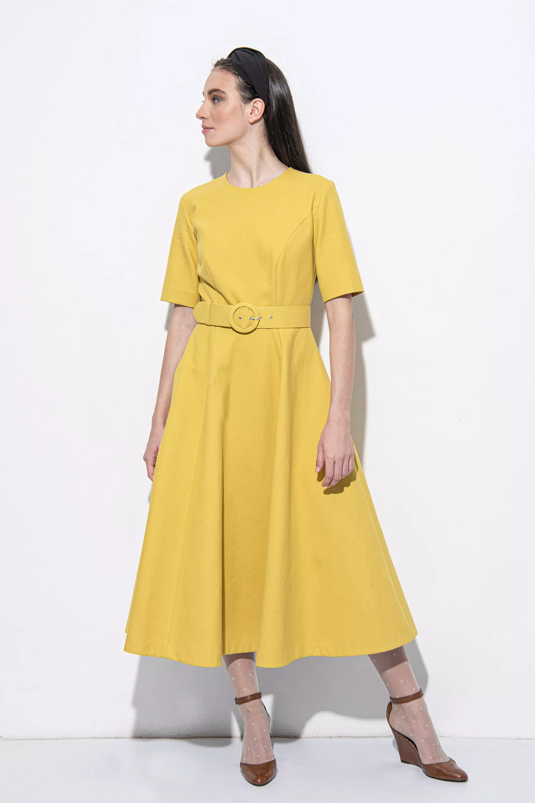 Mustard yellow dress with a belt uai • Sassa Björg