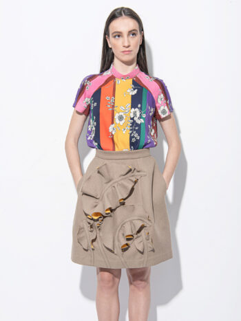 Beige skirt with 3D leaves hands in pockets • Sassa Björg