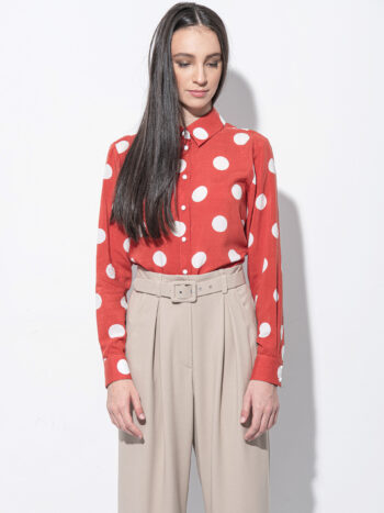 Red shirt with white spots tuck in • Sassa Björg
