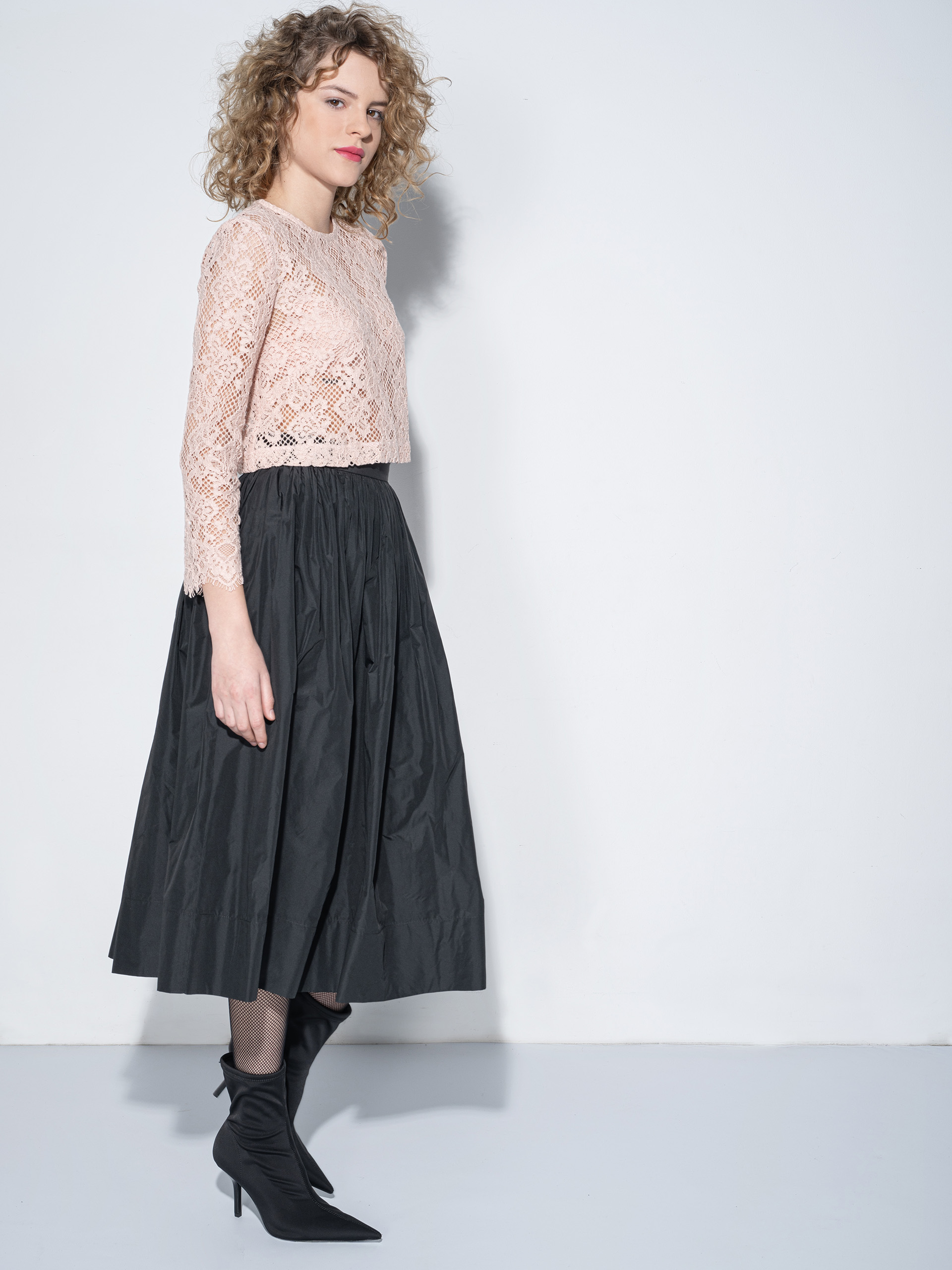 black taffeta skirt side • Sassa Björg