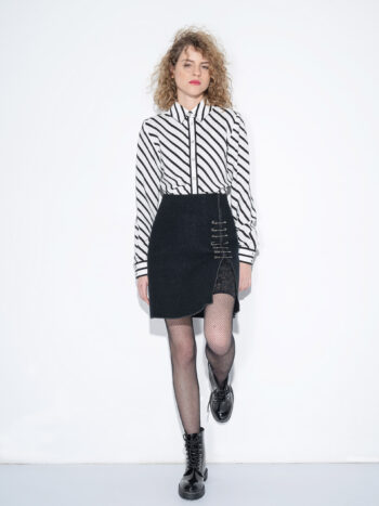 safe to touch skirt leg up on the wall • Sassa Björg
