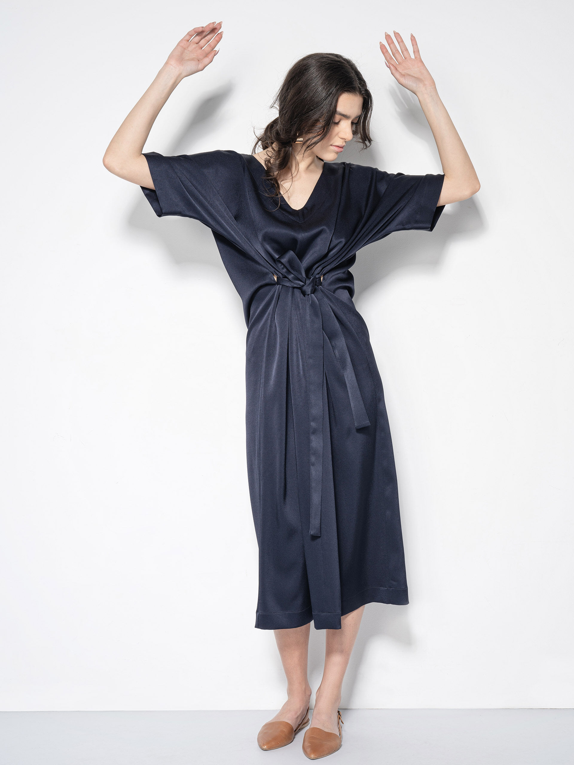 blue kaftan style dress w belt front fitted • Sassa Björg