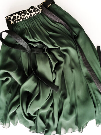 green midi skirt w belt fabric • Sassa Björg