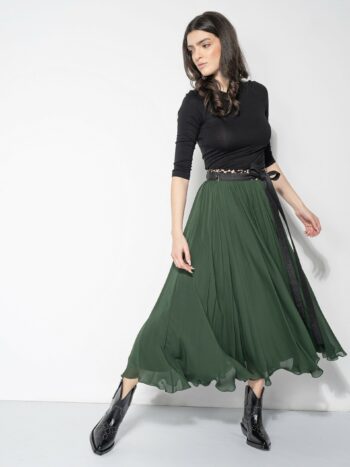 green midi skirt w belt swinging • Sassa Björg