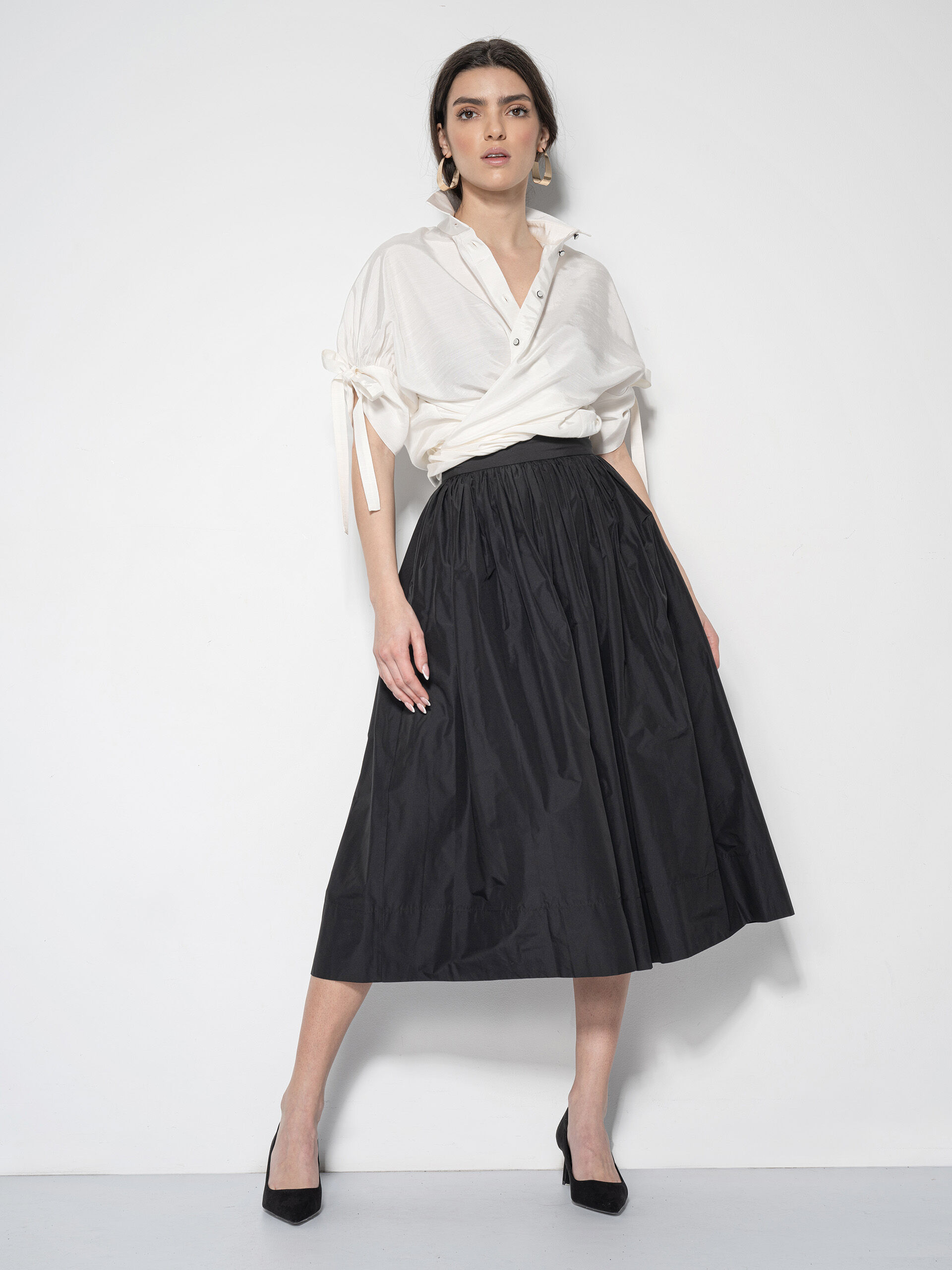 oversized shirt w bow sleeve featured • Sassa Björg