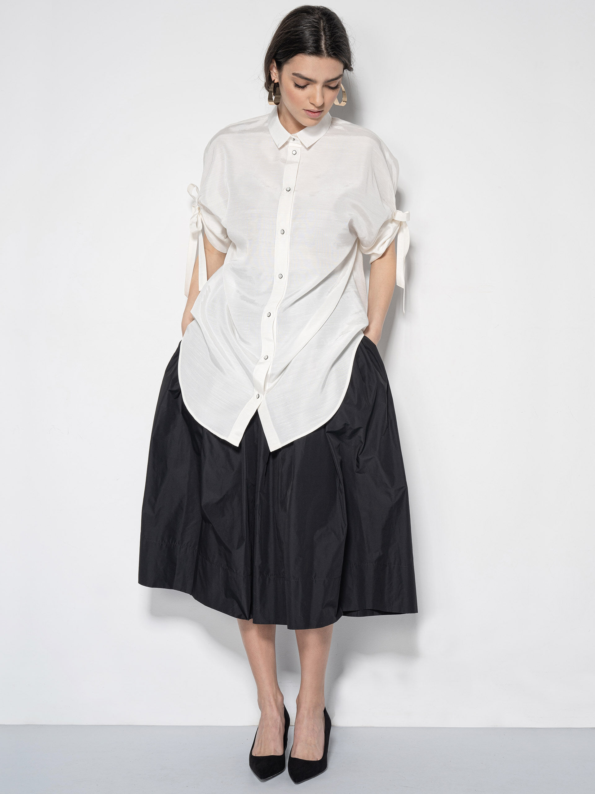 oversized shirt w bow sleeve • Sassa Björg