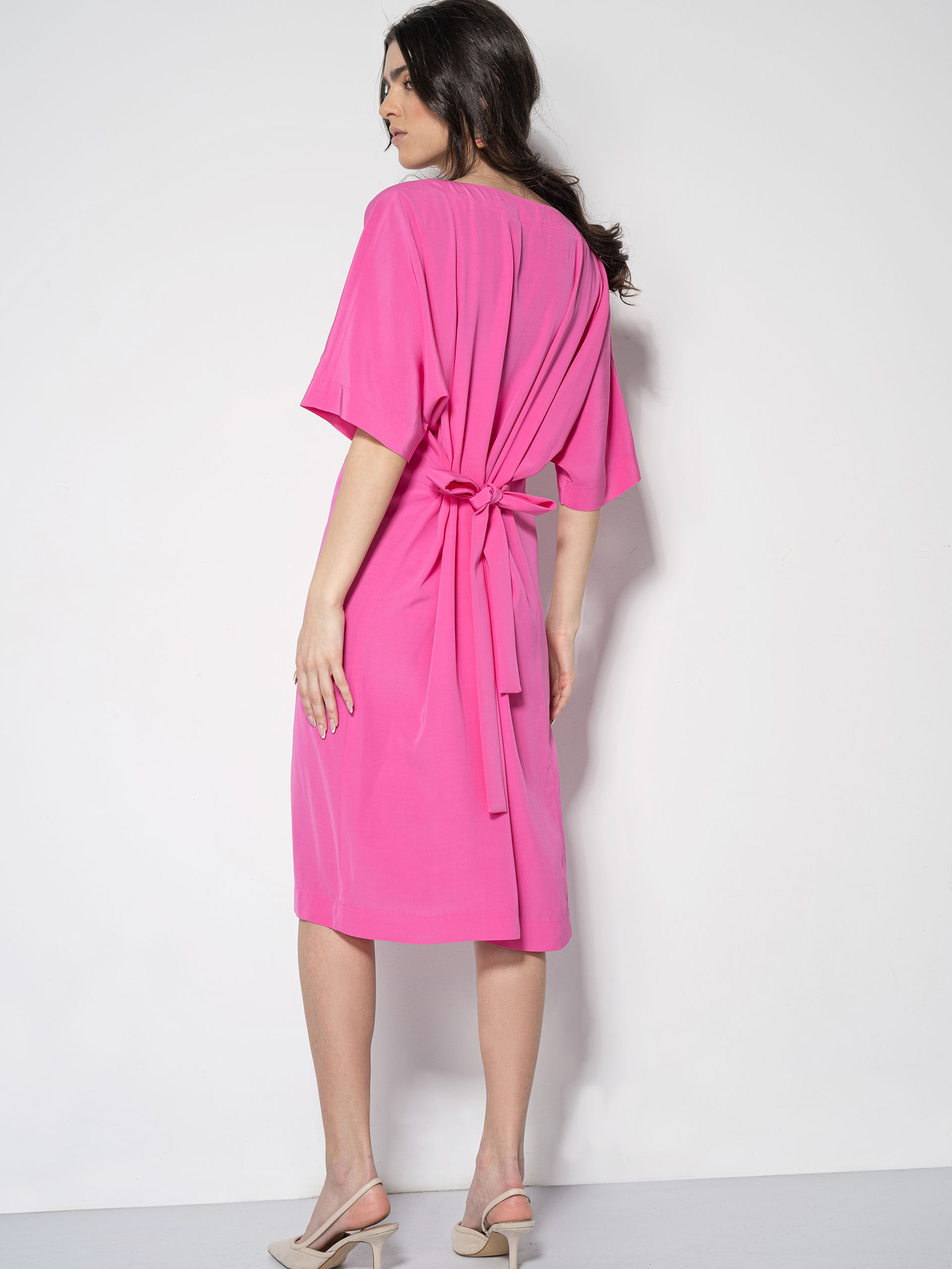 pink kaftan style dress w belt back • Sassa Björg