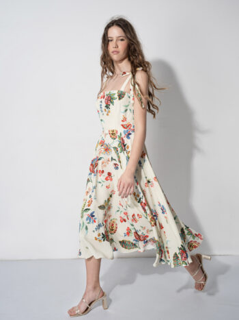 fairytale dress walking • Sassa Björg