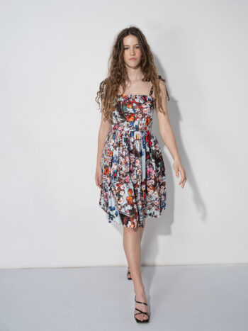 glowing edges floral dress walking • Sassa Björg