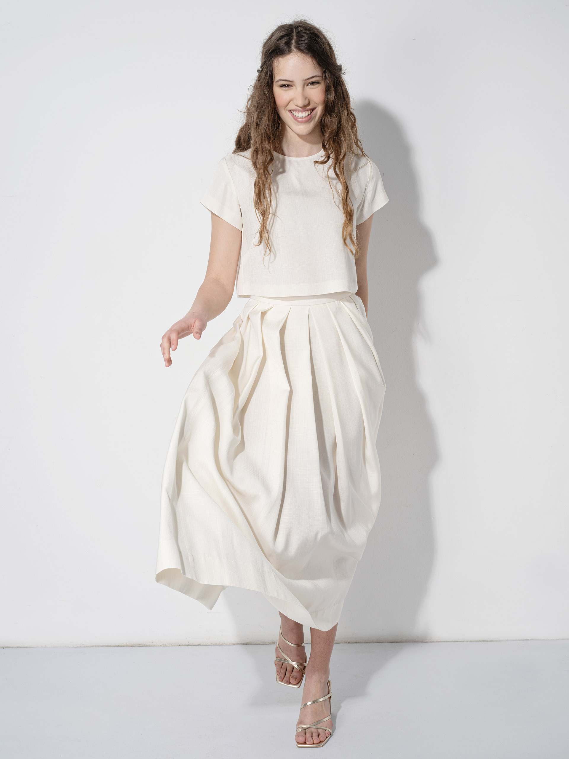off white pleated skirt • Sassa Björg