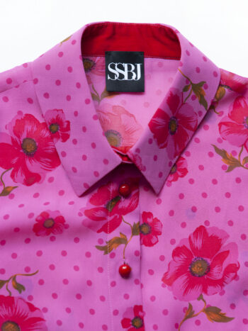 pink sleeveless shirt w bow closeup • Sassa Björg