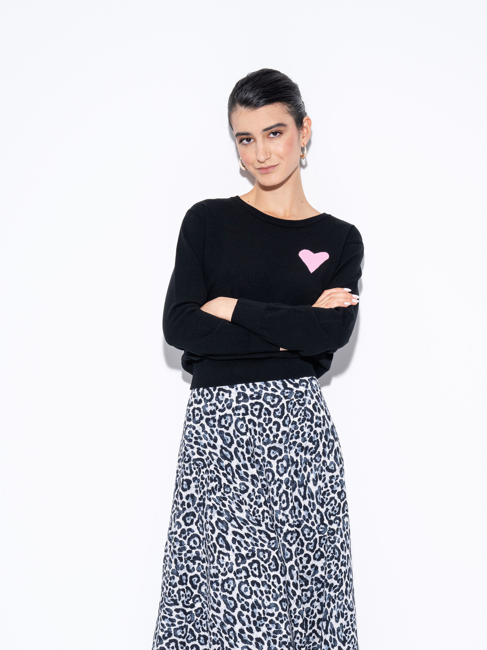 hearty sweater black arms crossed cropped • Sassa Björg