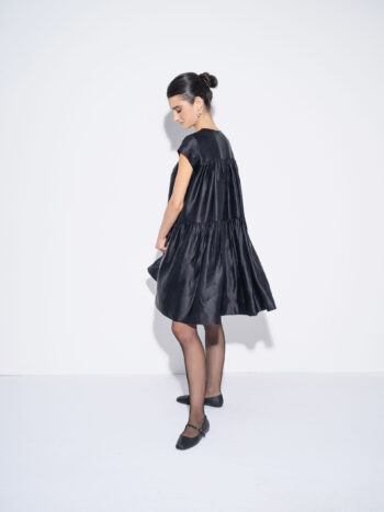 tiered dress black and blue sheen in motion • Sassa Björg