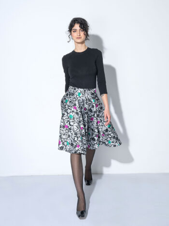 frozen flowers skirt walking • Sassa Björg