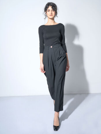 high rise black pleated pants walking • Sassa Björg