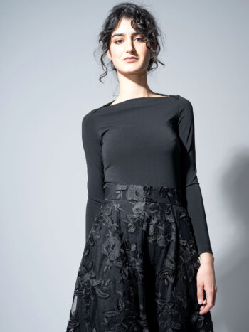 noir bloom midi skirt cropped • Sassa Björg