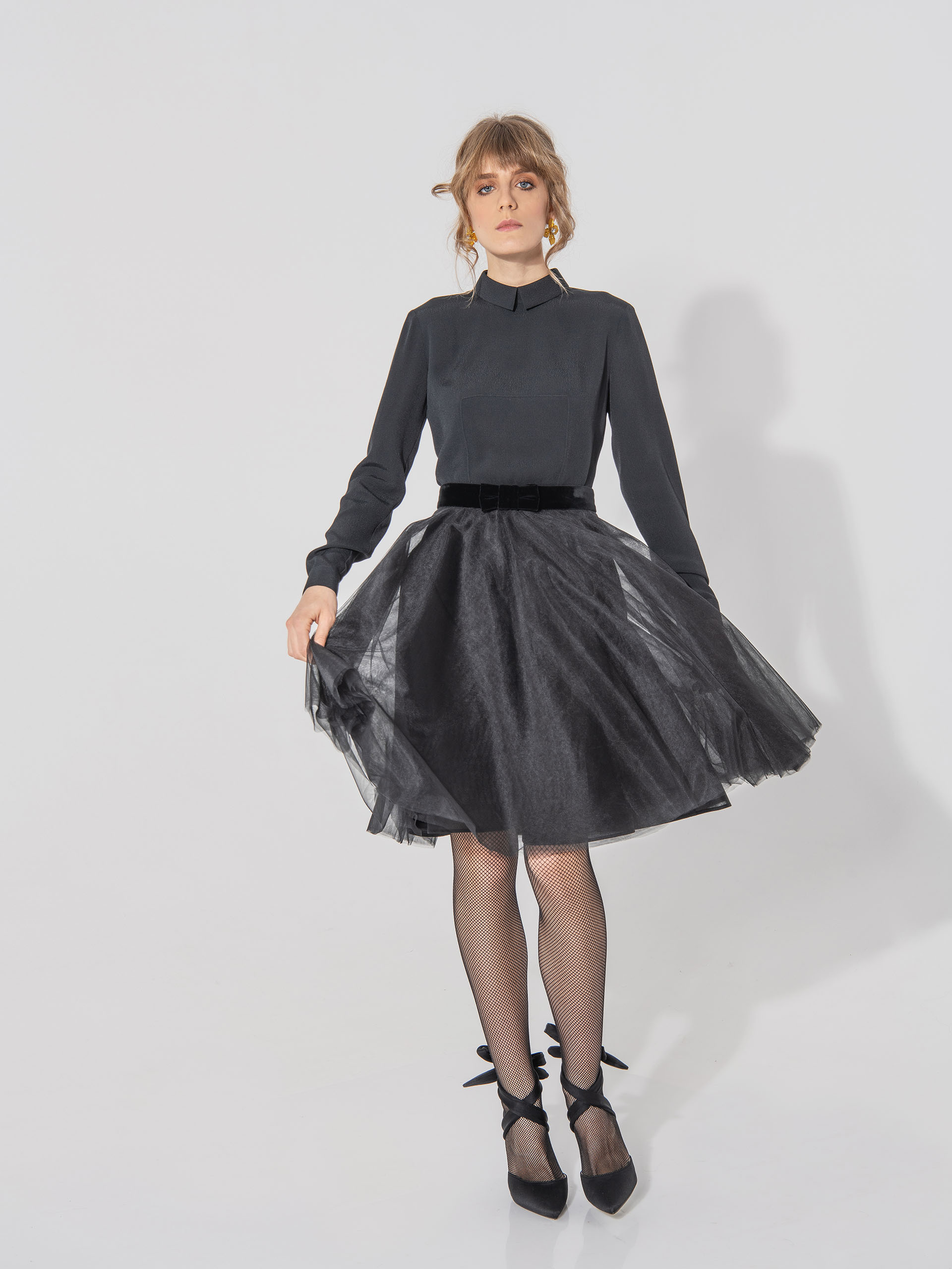 tulle skirt with a bow on the belt in black twirl • Sassa Björg