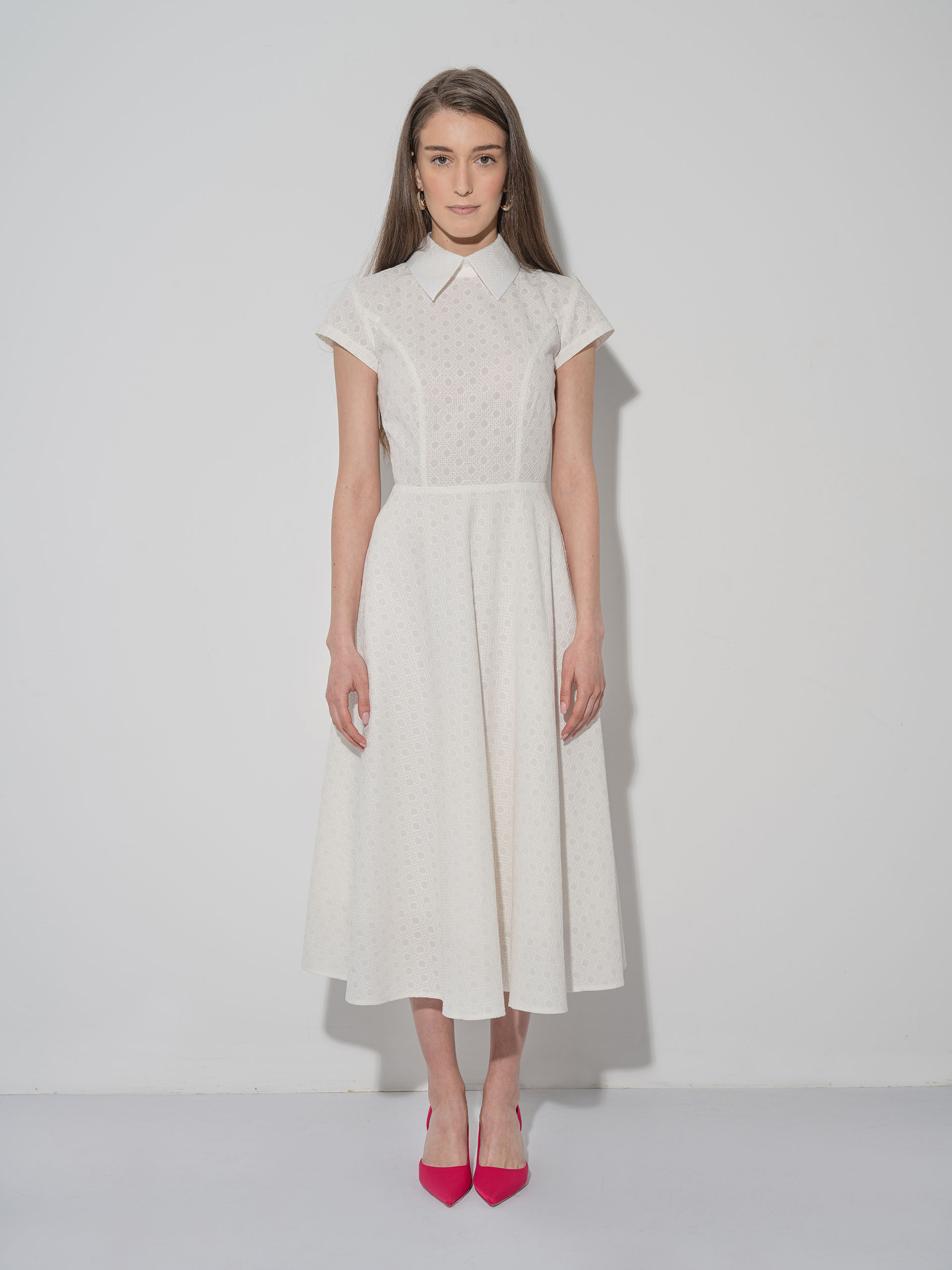 cotton embroidered dress w collar • Sassa Björg