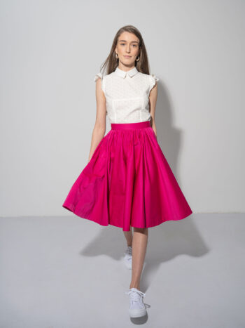 embroidered blouse back buttons magenta skirt walking • Sassa Björg