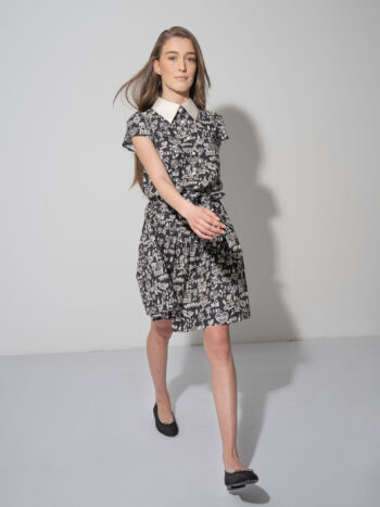 playful patterned dress w bow side • Sassa Björg