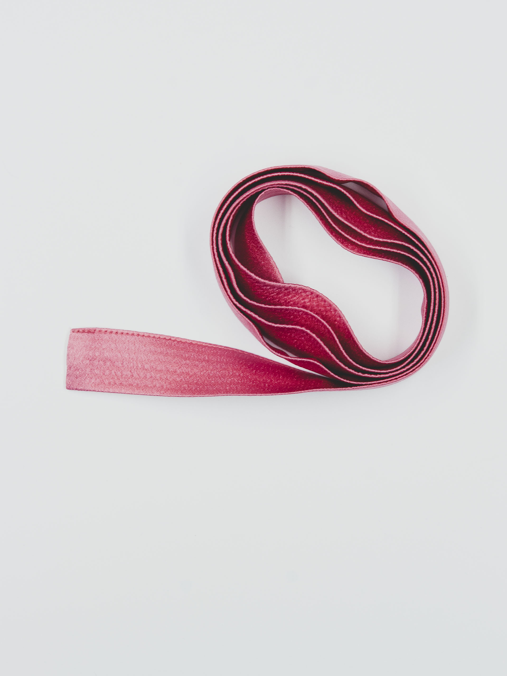 salmon pink bow main • Sassa Björg