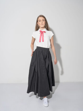 white blouse w collar python texture walking • Sassa Björg