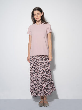 pink leopard midi skirt untucked • Sassa Björg