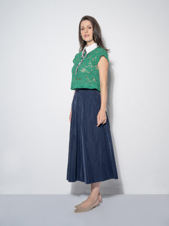 green lace crop top w collar side • Sassa Björg