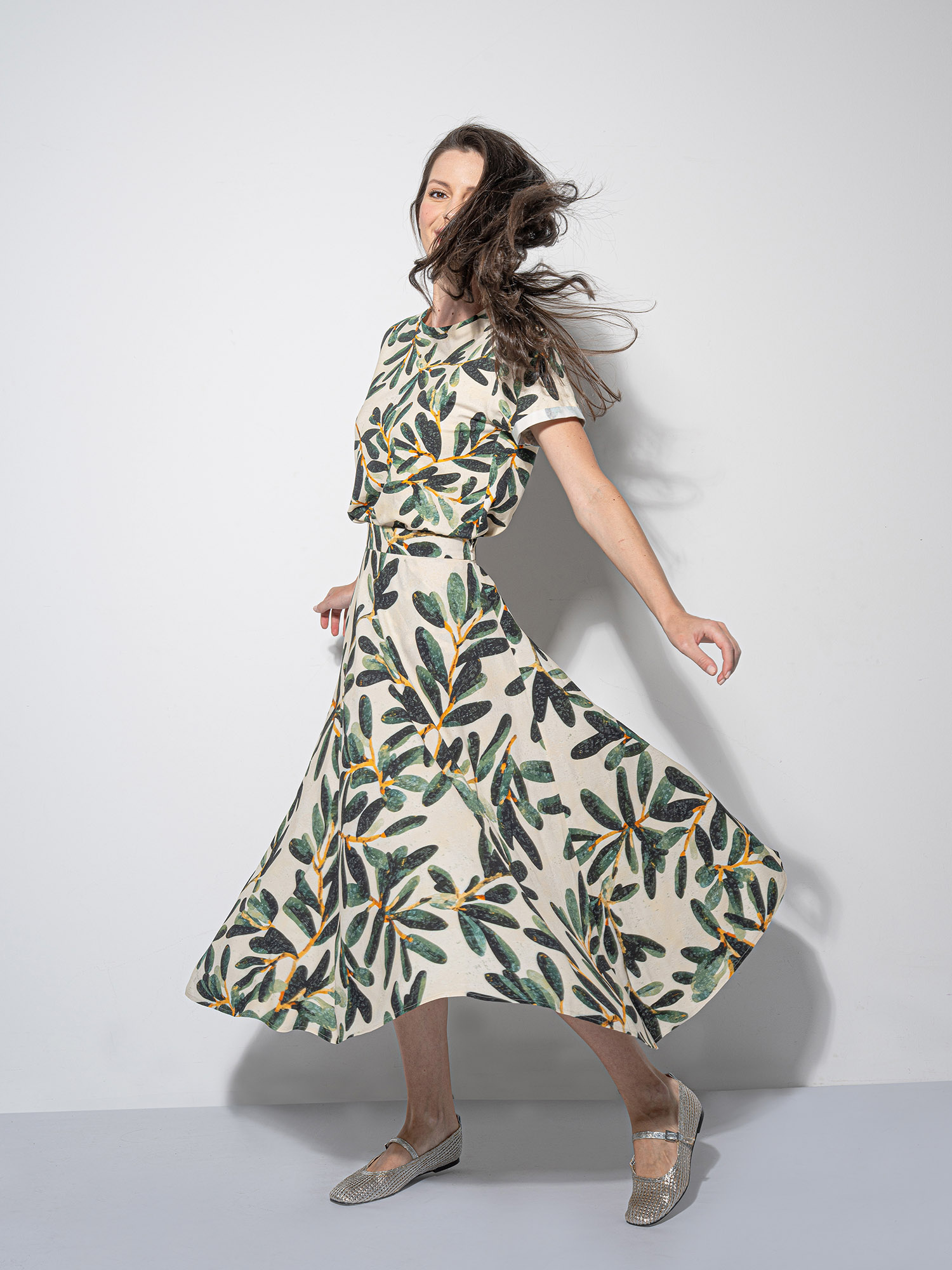 midi skirt olive branch pattern • Sassa Björg