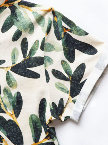 tee w cuffed sleeve olive branch fabric • Sassa Björg